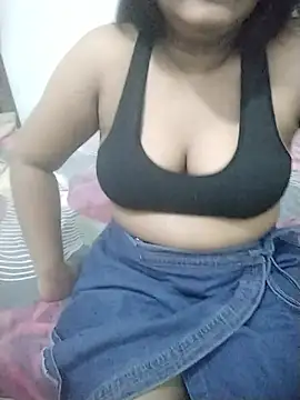 Snapshot of SLbeaty chatting on January 8, 2:39 am SLbeaty online show from January 8, 2:39 am