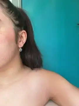 sexymelli18 online show from April 7, 12:40 pm