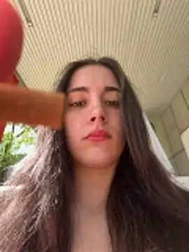 sexymelli18 online show from May 3, 8:52 am