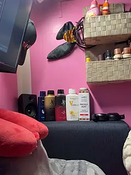 sexymelli18 online show from January 9, 6:37 pm