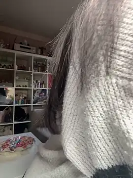 sexymelli18 online show from March 31, 4:53 pm