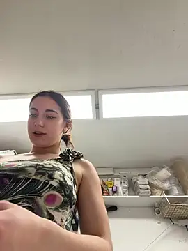 sexymelli18 online show from May 23, 9:52 am