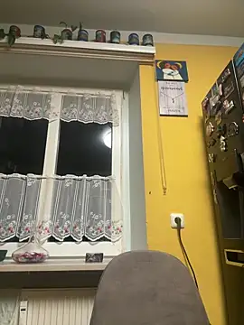 sexymelli18 online show from March 25, 6:18 pm