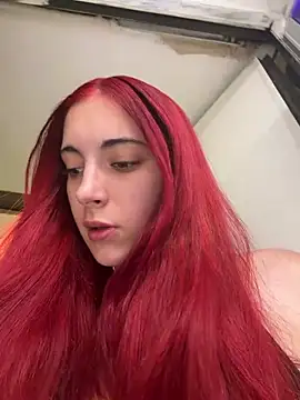 Snapshot of sexymelli18 chatting on June 21, 9:59 am sexymelli18 online show from June 21, 9:59 am
