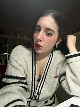 sexymelli18 online show from April 6, 6:53 pm