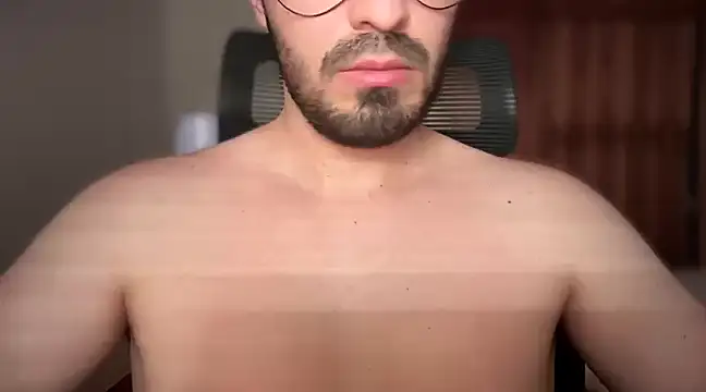 Snapshot of charlie_dom chatting on February 19, 10:31 pm charlie dom online show from February 19, 10:31 pm