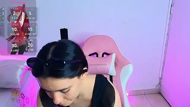 Peach Rose  online show from March 31, 11:51 pm