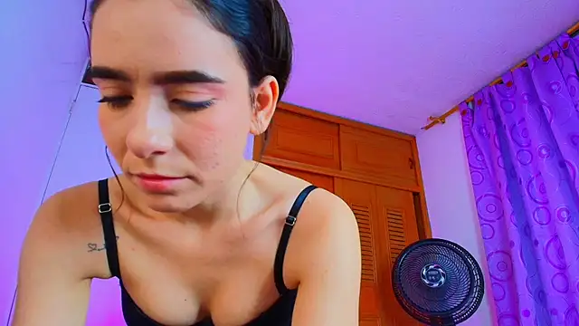 Snapshot of Peach_Rose_ chatting on March 2, 3:02 am Peach Rose online show from March 2, 3:02 am