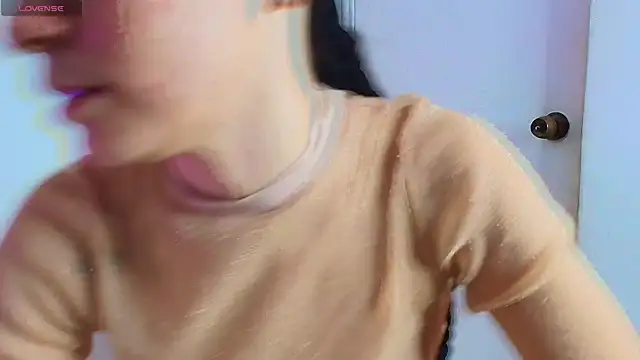 Peach Rose  online show from April 9, 11:44 pm