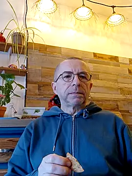 Xavspank2 online show from March 3, 8:32 am