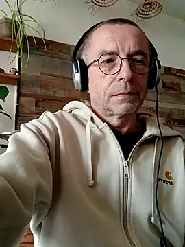 Xavspank2 online show from March 26, 2:48 pm