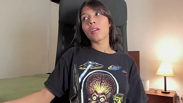 Snapshot of sweet_Amy0 chatting on December 2, 12:51 pm sweet Amy0 online show from December 2, 12:51 pm