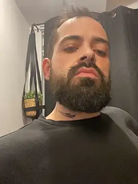 guccititi online show from November 1, 3:35 am