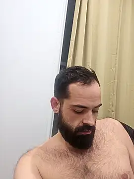 guccititi online show from November 11, 10:10 am