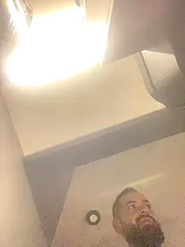 guccititi online show from October 24, 6:45 am