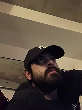 guccititi online show from February 22, 6:16 am