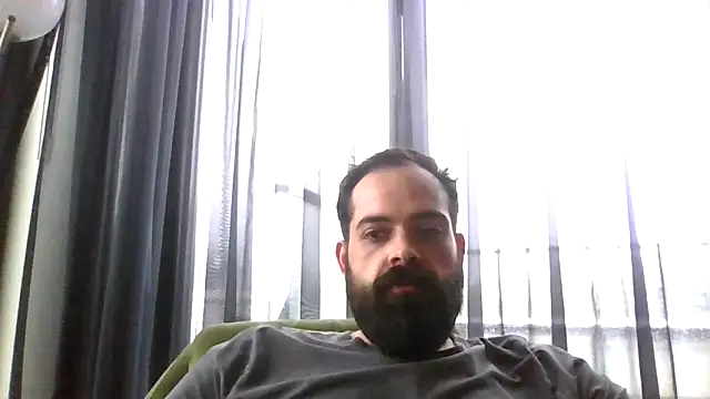 guccititi online show from April 14, 8:25 pm