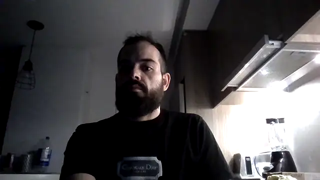 guccititi online show from November 10, 2:44 pm