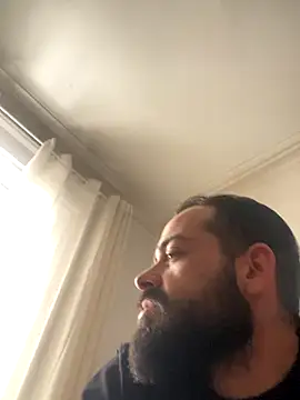 guccititi online show from November 12, 2:10 pm