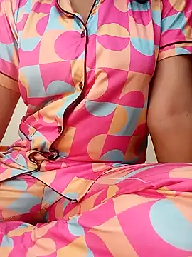 Snapshot of Pushpa-jhukegi chatting on February 16, 3:05 pm Pushpa-jhukegi online show from February 16, 3:05 pm