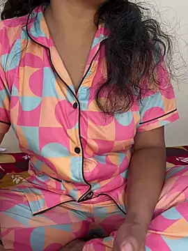 Snapshot of Pushpa-jhukegi chatting on February 15, 10:44 am Pushpa-jhukegi online show from February 15, 10:44 am