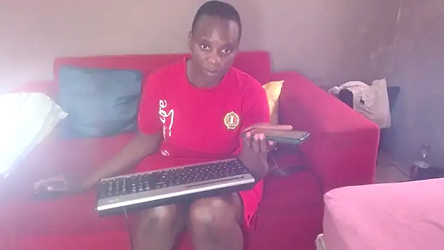 DIVAASS1 online show from March 26, 8:45 am