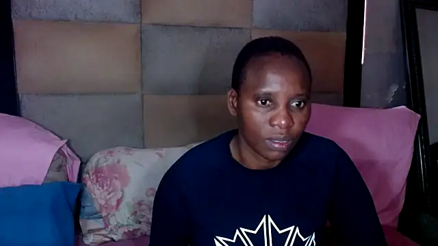 DIVAASS1 online show from April 13, 7:45 am