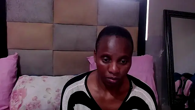 DIVAASS1 online show from March 31, 8:05 am