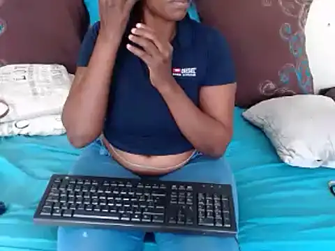 Snapshot of DIVAASS1 chatting on March 15, 8:48 am DIVAASS1 online show from March 15, 8:48 am