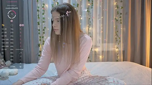 CarolinePepper online show from February 6, 1:51 pm