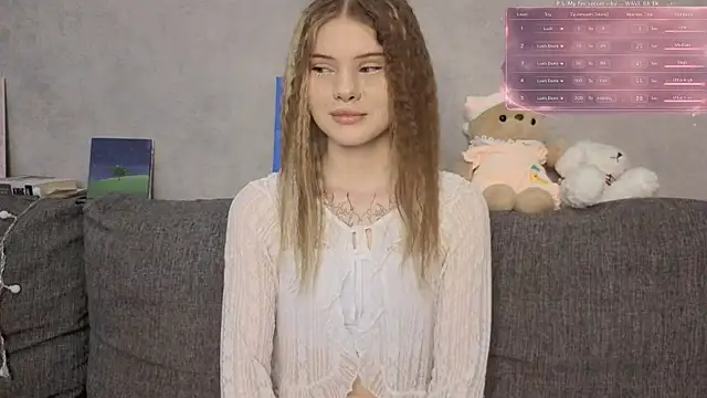 Snapshot of CarolinePepper chatting on June 26, 12:44 pm CarolinePepper online show from June 26, 12:44 pm
