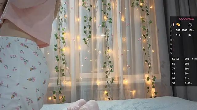 CarolinePepper online show from January 31, 7:12 pm