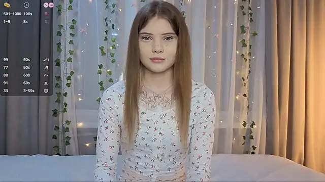 CarolinePepper online show from April 3, 2:01 pm