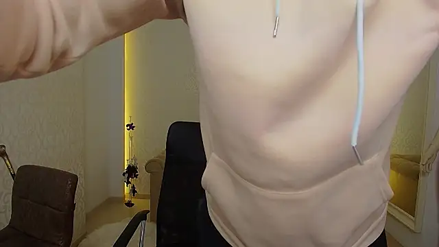 MaxKaiden online show from November 17, 5:33 am