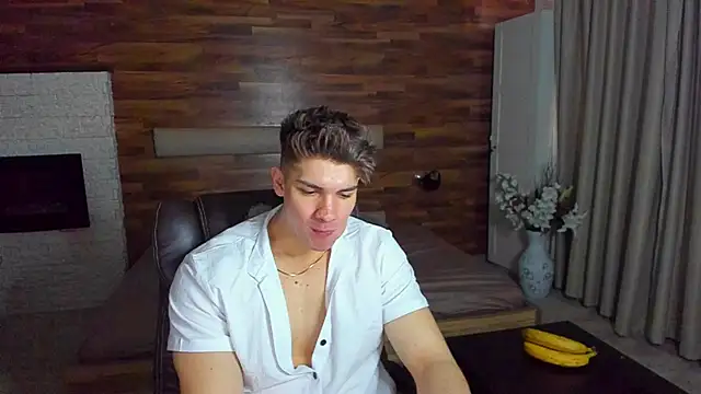 MaxKaiden online show from March 11, 5:34 am