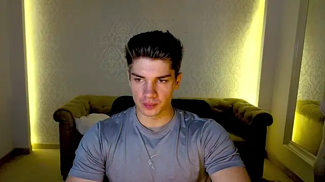 MaxKaiden online show from June 4, 3:55 am