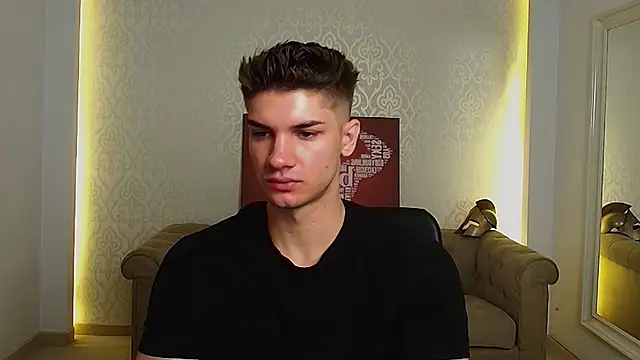 MaxKaiden online show from September 21, 9:25 am