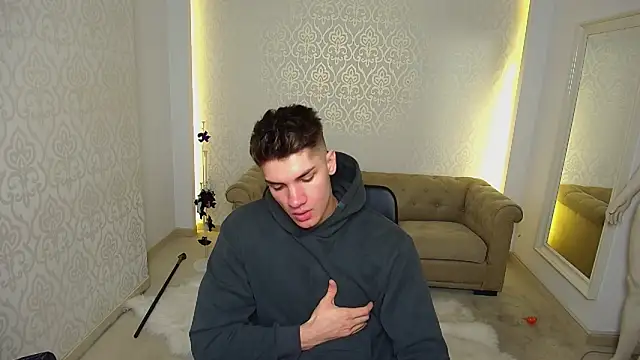 MaxKaiden online show from November 8, 5:22 am