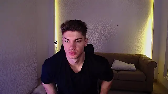 MaxKaiden online show from November 24, 6:02 am