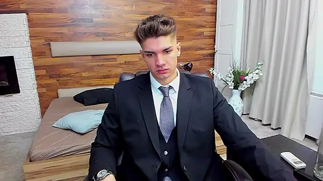 MaxKaiden online show from March 14, 6:41 am