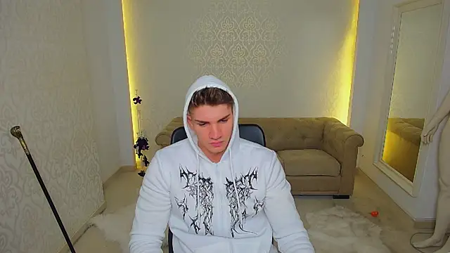 MaxKaiden online show from November 6, 5:44 am