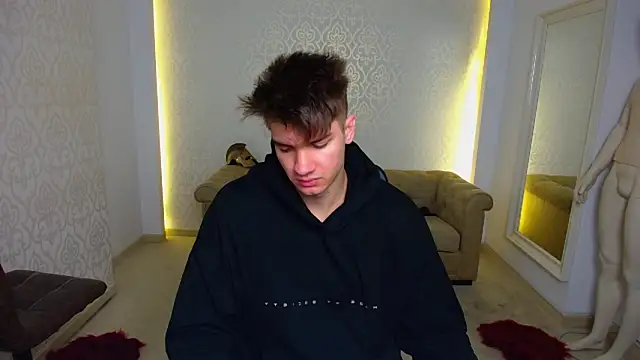 MaxKaiden online show from January 17, 5:44 am