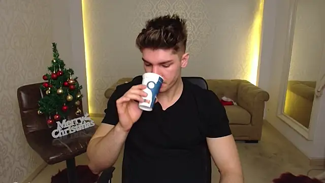 MaxKaiden online show from December 23, 6:12 am