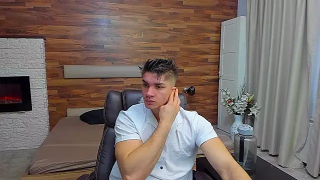 MaxKaiden online show from March 10, 6:28 am