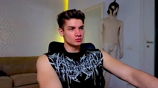 MaxKaiden online show from May 28, 4:53 am
