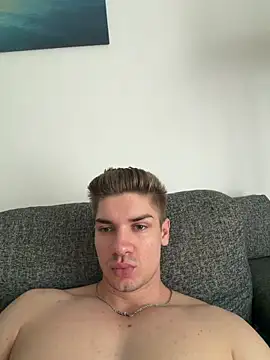 MaxKaiden online show from May 23, 6:56 am