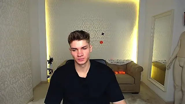 MaxKaiden online show from October 20, 5:09 am