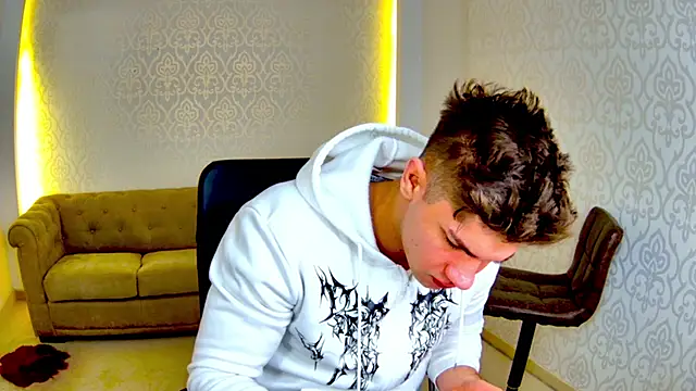 MaxKaiden online show from February 24, 5:41 am