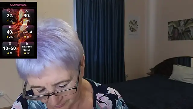 Snapshot of Sandra_Snowflake chatting on October 23, 11:09 am Sandra Snowflake online show from October 23, 11:09 am