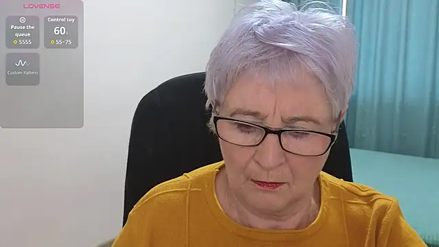 Snapshot of Sandra_Snowflake chatting on November 22, 11:53 am Sandra Snowflake online show from November 22, 11:53 am